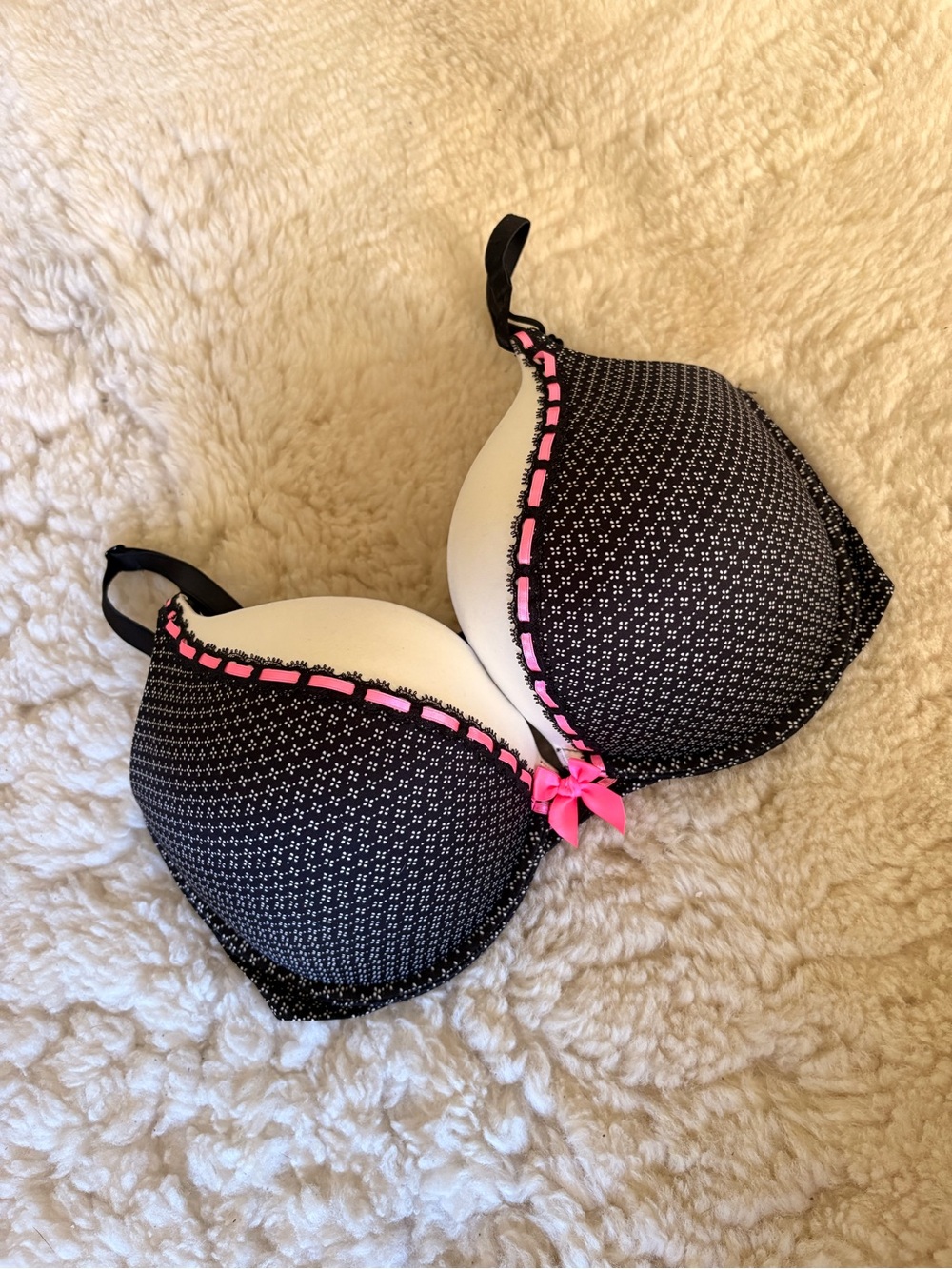 Black, White, and Pink Victoria’s Secret Bombshell Plunge Bra 34DD
